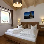In Stubai Alps Нойштифт-им-Штубайталь